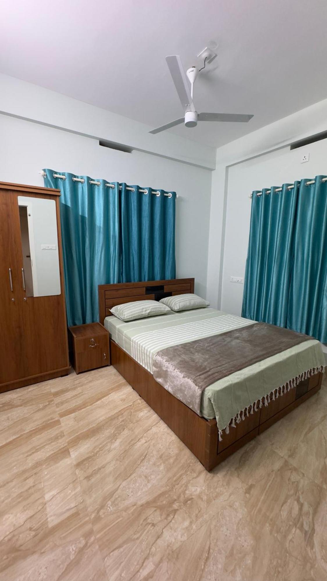 The Karlyle Homestay Vaduvanchal Eksteriør bilde